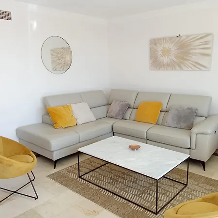 Atico Con Vista Al Mar Y Cerca Campos De Golf Daire Estepona