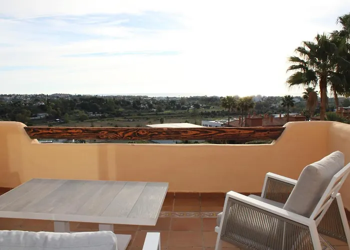 Atico Con Vista Al Mar Y Cerca Campos De Golf Daire Estepona