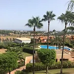 Atico Con Vista Al Mar Y Cerca Campos De Golf Estepona