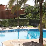 Atico Con Vista Al Mar Y Cerca Campos De Golf Estepona