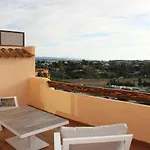 Atico Con Vista Al Mar Y Cerca Campos De Golf Estepona