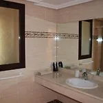 Apartment Atico Con Vista Al Mar Y Cerca Campos De Golf Estepona