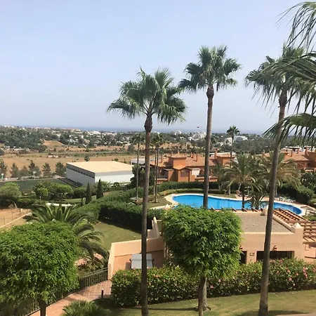 ático Con Vista Al Mar Y Cerca Campos De Golf Estepona