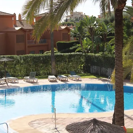 ático Con Vista Al Mar Y Cerca Campos De Golf Estepona