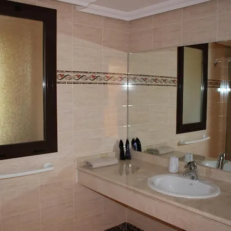 Apartamento ático Con Vista Al Mar Y Cerca Campos De Golf Estepona