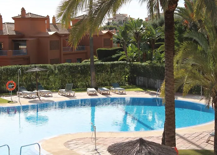 Atico Con Vista Al Mar Y Cerca Campos De Golf Estepona