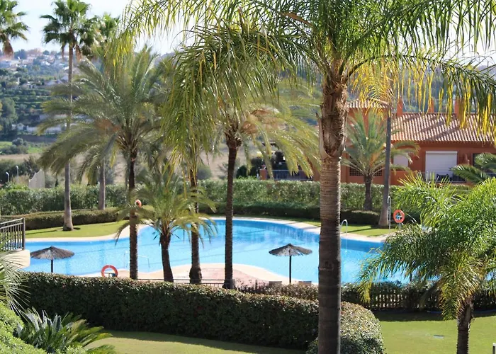 Atico Con Vista Al Mar Y Cerca Campos De Golf Estepona